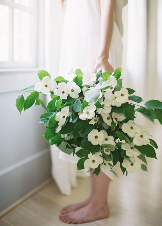 HOORAY_Simple-Single-Variety-Wedding-Bouquets_09