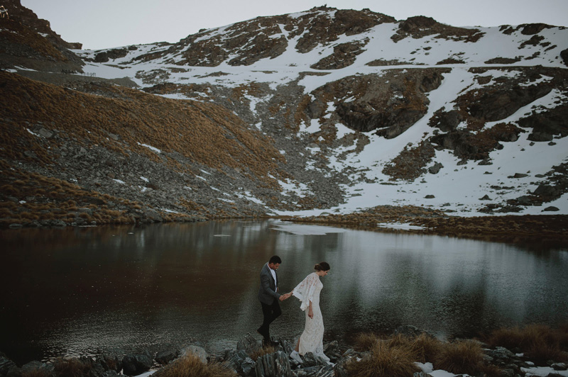 HOORAY-Mag_Best-Elopement-Wedding-Photography_17 Anteloping