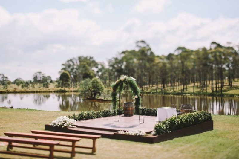 HOORAY_Winery-Wedding-venues-Australia_Wandin Vallery Estate - Lara Hotz